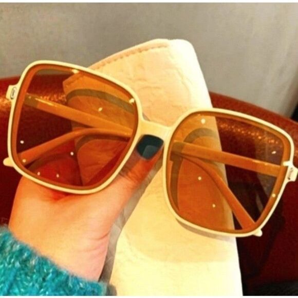 OVERSIZED LUXURY SUNGLASSES - Picture 1 of 6